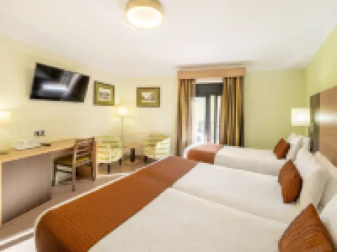 Hostal Ballesta โรงแรมใกล้Edificio España