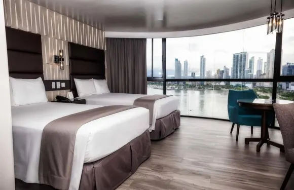 巴拿馬城廣場酒店