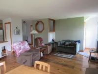 Rock and Wave Cottage At The Beach