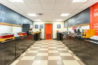 紐敦希爾頓歡朋套房酒店 - 早餐