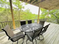 Margaritaville Lakefront 6 Bed/5 Bath/Swim Dock/ Boat Dock/ Firepits/Game Area