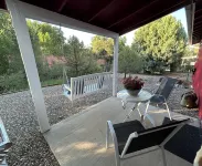 Relaxing Retreat with game room. Only 5 minutes to downtown Prescott! Upper Goldwater Lake parking附近的飯店