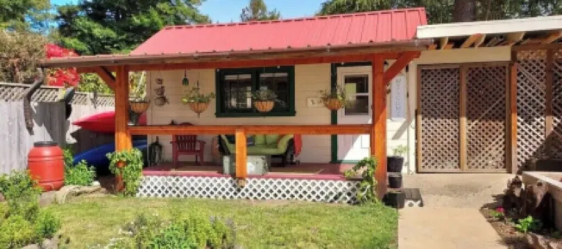 Quaint Cozy Studio w/ Offstreet Parking