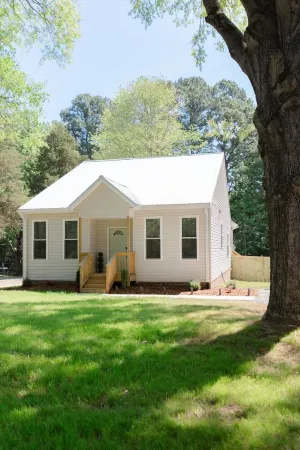 Elon University & Country Club Area Newly Built 3BDR home large private backyard