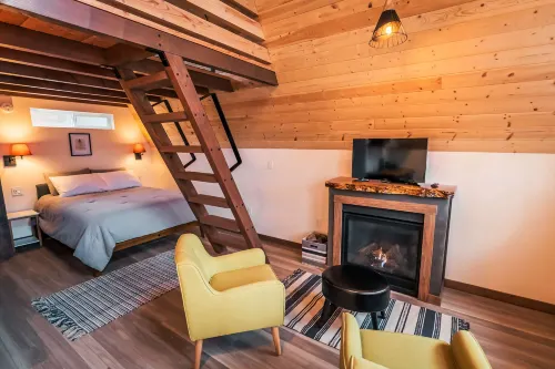 ArtBliss Hotel: River Views, Fire Pit, Sleeps 16 Hotel di North Bonneville