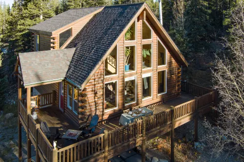 Charming Custom Craftsman Chalet with Hot Tub - Tranquil Escape