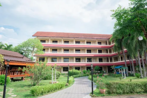Kohloy Golden Park Hotel
