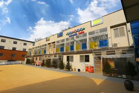 Mungyeong the Best Hotel Отели рядом с достопримечательностью «Mungyeong Saejae»