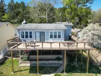 Expansive Cove and Close to Marina - Stunning Waterfront Oasis