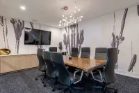 Stylish Getaway with Heated Resort Pool - Charming Scottsdale Retreat