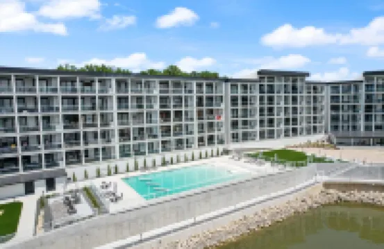 Spacious Living and Panoramic Channel Views - Stunning Lakeside Haven