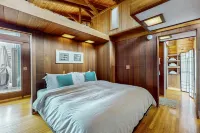 Elk Mid-Century - Guest House Hotels in Elk