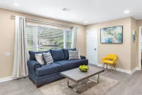 Charming Retreat - Stylish Space, Central A/C, Yard, Balcony Hotels in DeKalb County