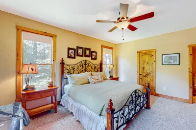 Whispering Creek | Dog-friendly house in Sapphire with fireplaces, firepit, deck