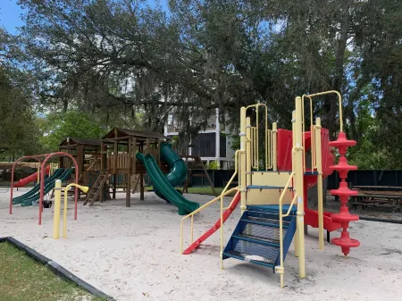 Oceanfront Pool and Tennis Courts - Exquisite Coastal Haven Отели рядом с Аэропорт Хилтон Хэд