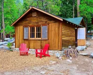 Charming Cabin with Scenic Surroundings - Cozy Mountain Retreat