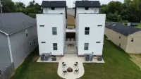Rooftop Patio and Game Room Oasis - Exquisite Urban Retreat Hoteles en Clarksville
