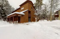 621 Tamarack Hotels in Moose Wilson Road