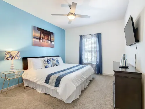 Close to Attractions and Entertainment - Charming Cozy Retreat Hotels in Orange County