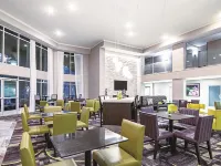 La Quinta Inn & Suites by Wyndham Austin Airport Hotels in Austin