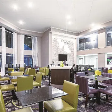 La Quinta Inn & Suites by Wyndham Austin Airport