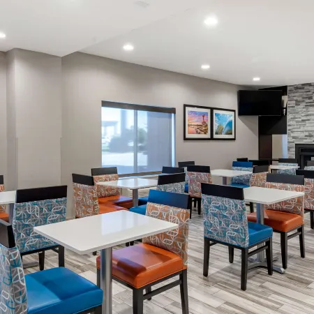 Comfort Inn & Suites