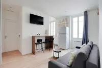 Peaceful Apartment - 1Br 4P - Levallois-Perret Hotels near LVMH Fragrance Brands