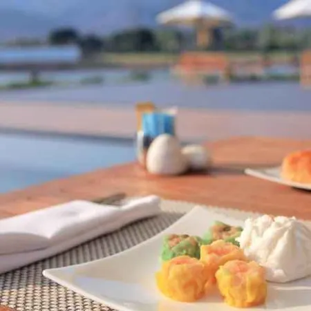 atta Lakeside Resort Suite