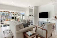 Shared Dock and Luxurious Hot Tub - Gorgeous Waterfront Retreat