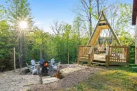 Secluded w/ Epic Outdoor Activities*Hot Tub*Games Hotels in Cosby