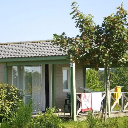 Large furnished cottage with terrace Отели в г. Бена