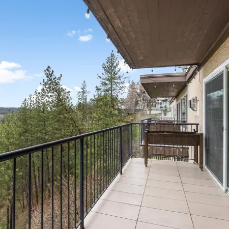 Penthouse in Browne’s Addition – 3Br/3BA, Views, Sauna, Two Balconies, 2,400 SF,