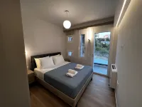 Elia Luxury Residence - balcony