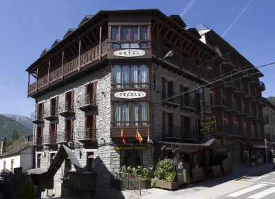 Hotel Pradas Ordesa Hotel di Fiscal
