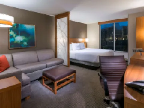 ไฮแอท เพลส มาร์ลโบโรห์/เอเป็กซ์ เซ็นเตอร์ โรงแรมในมาร์ลเบรอ