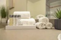 Hotel Faubourg Montreal Centre-Ville Downtown - Spa