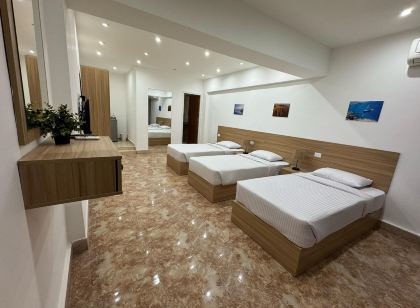 Lilly Rooms and Studio