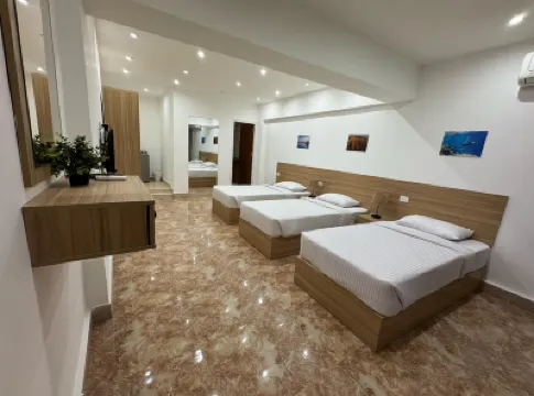 莉莉客房與開放式客房酒店 鄰近Planet Spa Hurghada Marriott Beach Resort的酒店