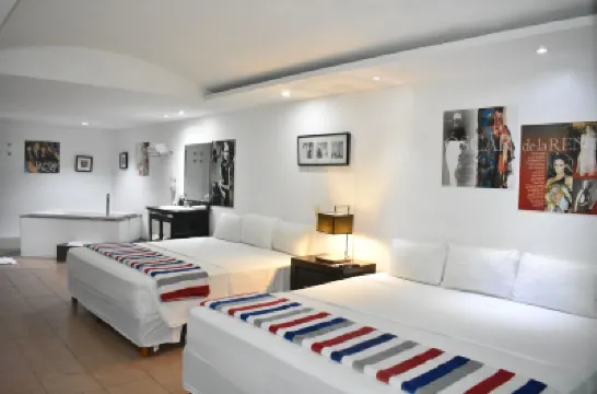 Essenzia de Cancun Hotel dekat Pantai Mandala