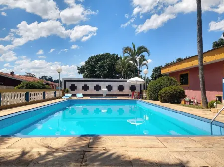 Chácara Sorriso 1 em Atibaia Отели рядом с достопримечательностью «Ghost Hotel Paintball e Airsoft Atibaia»