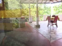 Toropi Homestay Các khách sạn gần Sri Lankathilake Rajamaha Viharaya