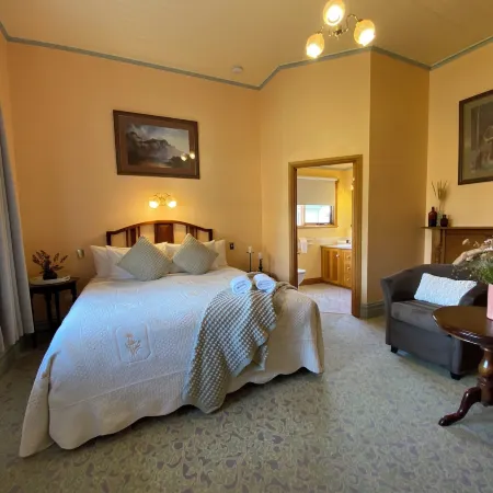 Hanlon Guest House