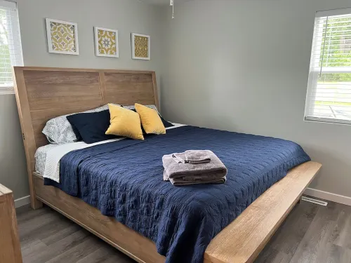 Minutes to Cedar Point & CP sports center; Newly renovated home; Sleeps 6 Hoteles en Sandusky