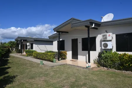 New Door Apartments: Отели в г. Вуда