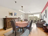 Flat with Terrace & Play Area