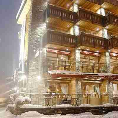 Le Monal Hotel Exterior