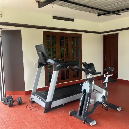 De Royale Summit Home Stay