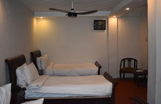 布爾加爾哈提姆酒店