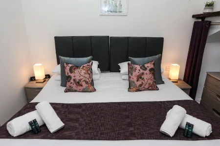 Strawberry Line, Flat 1 Отели в г. Wells