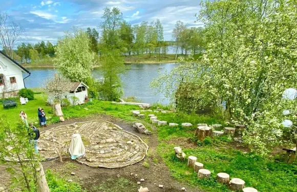 湖畔浪漫温泉別墅，配備壁爐